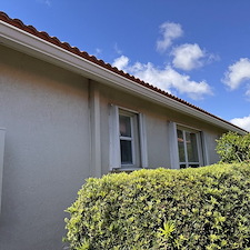 Professional-pressure-washing-of-gutters-lanai-vinyl-fence-and-pavers-for-residential-home-in-Boynton-Beach-FL-33436 27